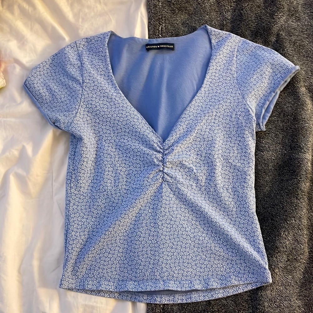 Brandy Melville Gina top